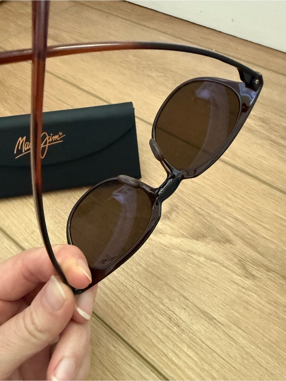 Maui Jim Like New Wailua Translucent Rootbeer Sunglasses Polarized Bronze Lenses - Picture 4 of 7
